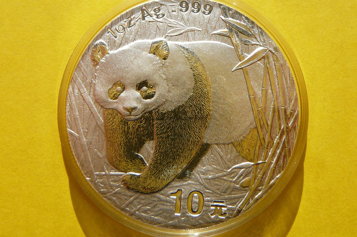 10 YUAN CHINY 2001 PANDA WIELKA SREBRO 999 UNCJA