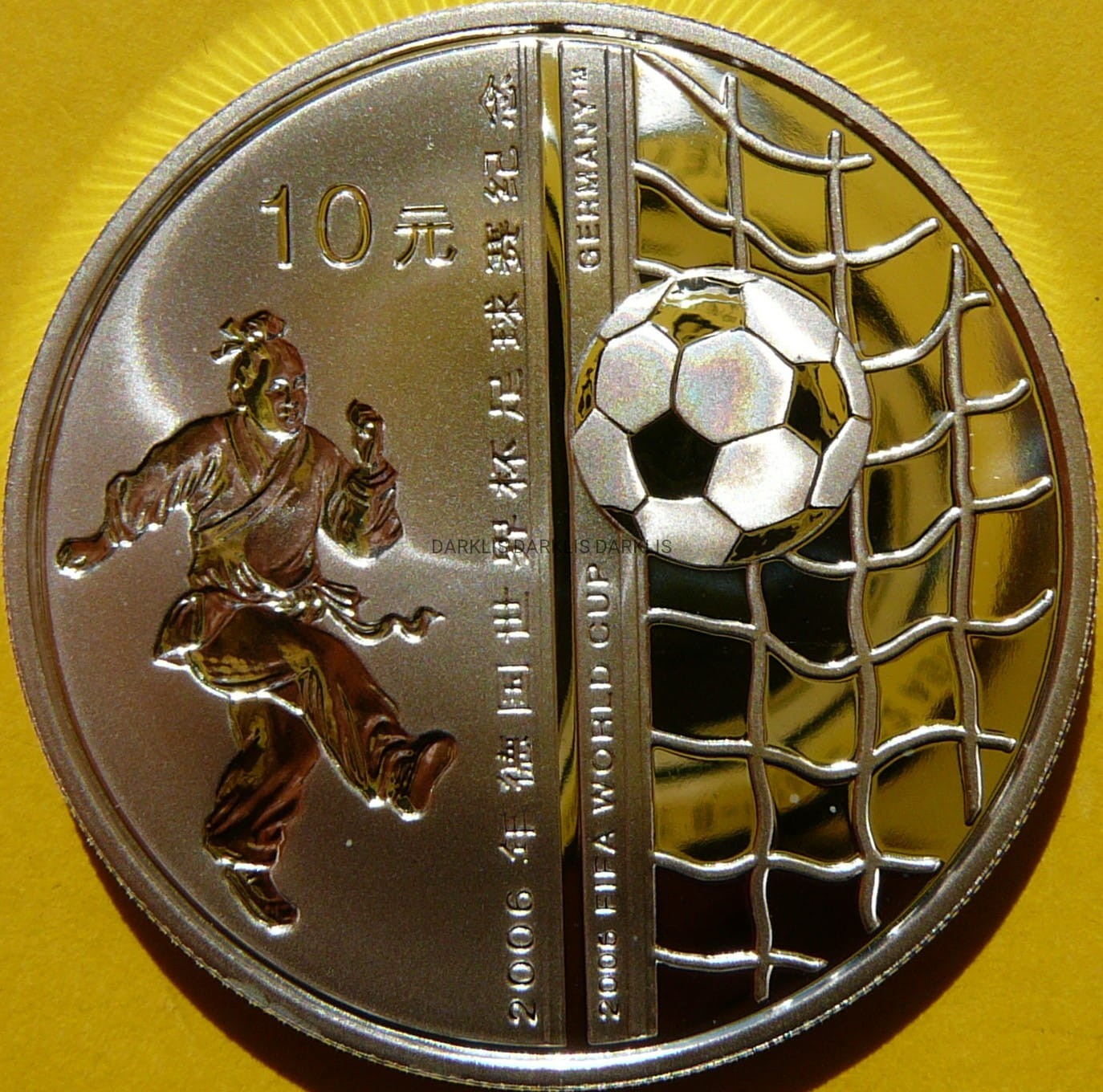10 YUAN CHINY 2005 FIFA MUNDIAL 2006 SREBRO 999 Oz