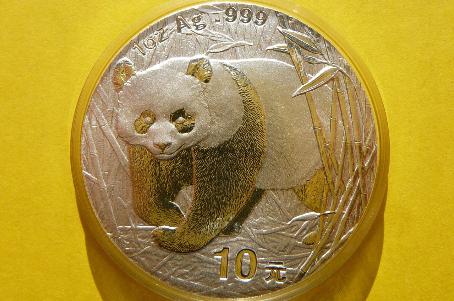 10 YUAN CHINY 2001 PANDA WIELKA SREBRO 999 UNCJA