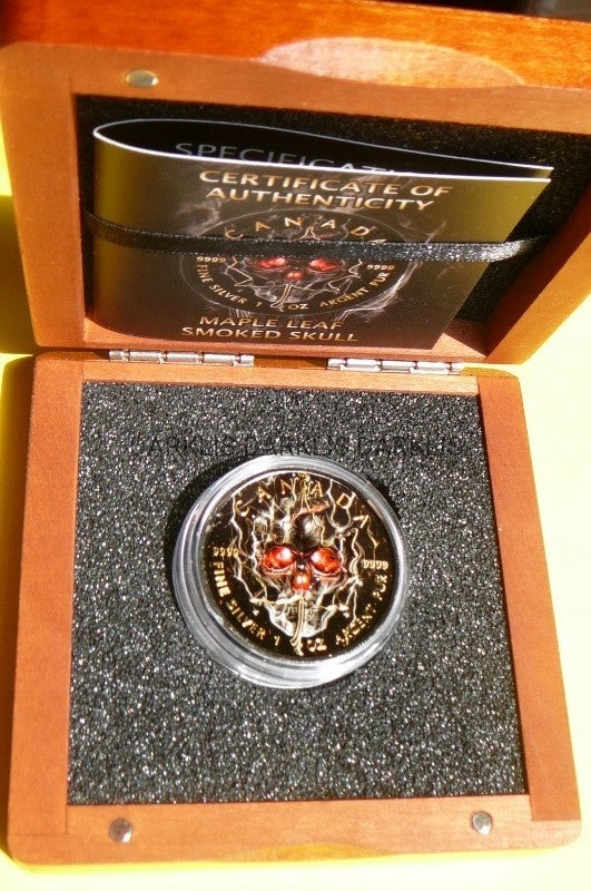 5$ KANADA 2018 MAPLE LEAF SMOKED SKULL Ag/Au RUTHE