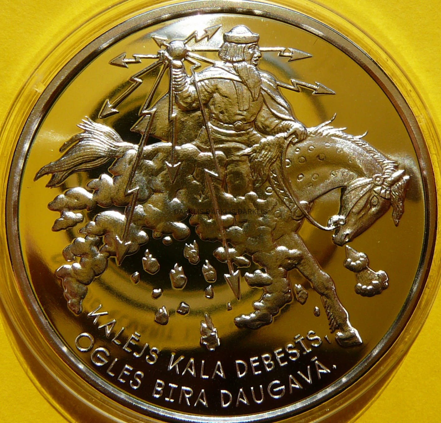 5 EURO ŁOTWA 2017 KOWAL KUJE W NIEBIE PIEŚNI LUDOWE