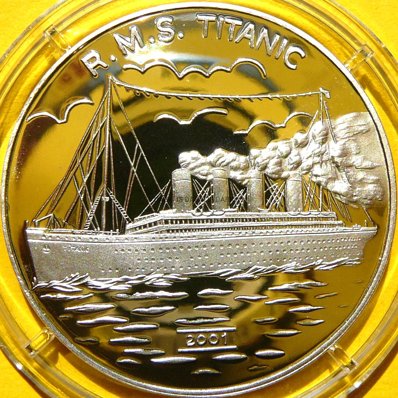 5 WON KOREA 2001 STATEK R.M.S TITANIC RZADKA