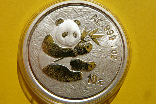 10 YUAN CHINY 2000 PANDA SREBRO 999 UNCJA RARYTAS
