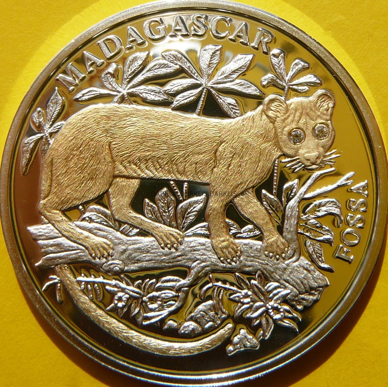 10$ LIBERIA 2005 FOSSA MADAGASKAR Ag 999 + BRYLANT