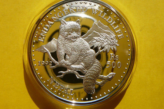 500 RUPII NEPAL 1992 PANDA RUDA SREBRO 925 UNCJA